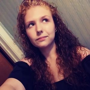 Meet your Posher, Halie